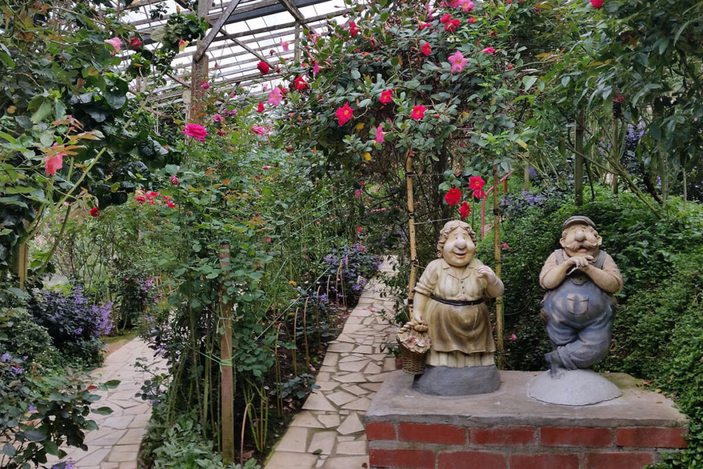 Rose Valley Garden Walk