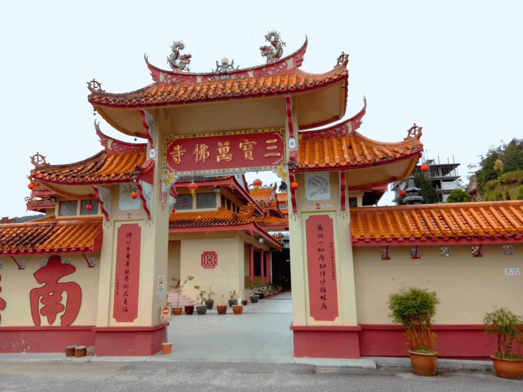 Sam Poh Temple - Buddhist Temple in Brinchang, Pahang