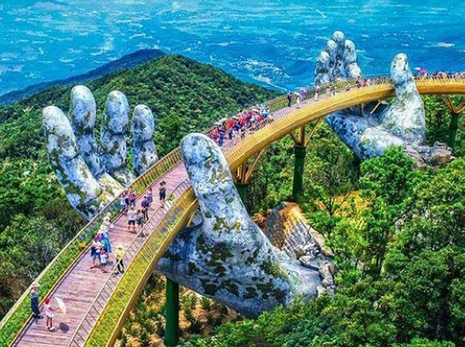 bana hill sun world